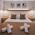 公寓式酒店 Coral 尼欧波洛伊