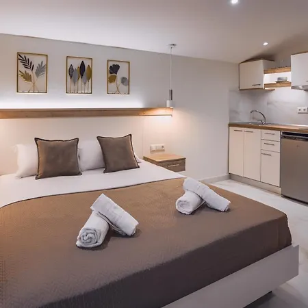 Aparthotel Coral 3*